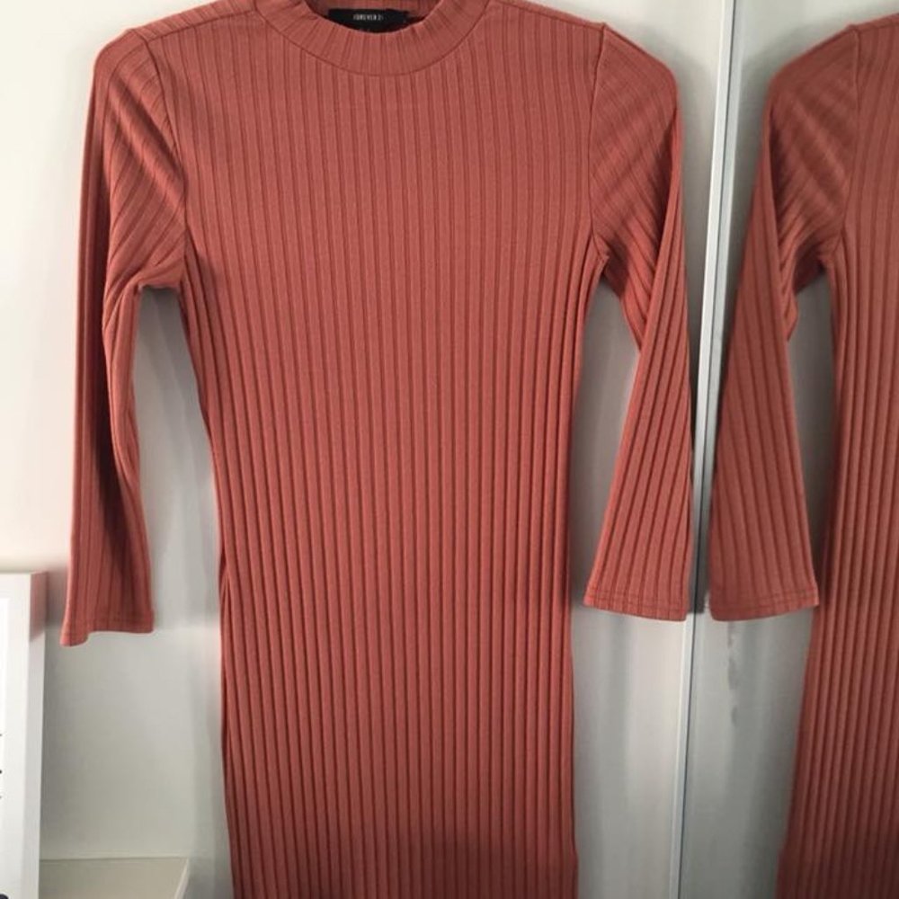 Dresses size Small - Picture 3 of 5